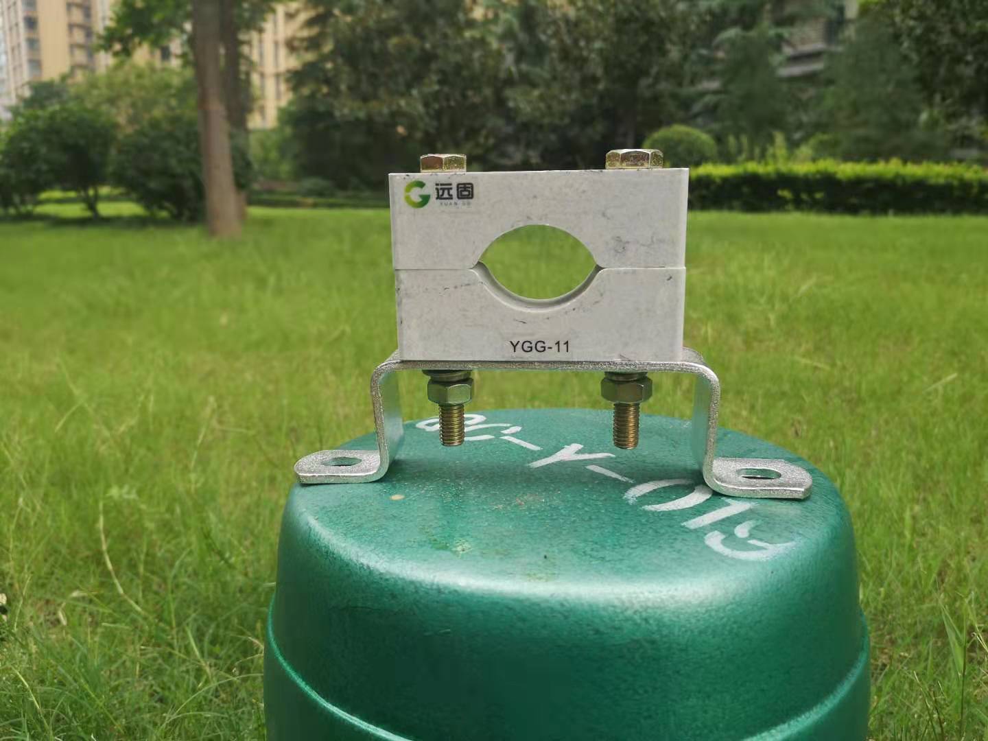 防渦流預(yù)分支電纜固定夾具廠家直銷,電氣豎井電纜夾具型號規(guī)格