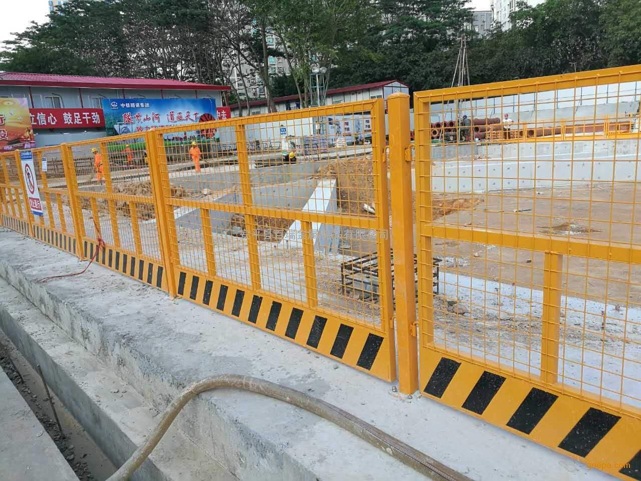 深圳觀瀾施工二手_水馬_基坑護欄_PVC圍擋