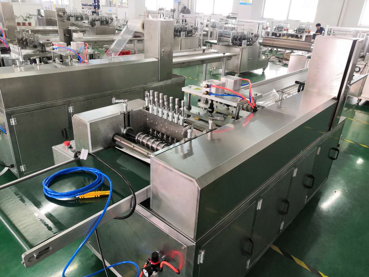 研發(fā)制造一次性鼻咽拭子采樣包裝機