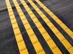 今日快報：南京道路劃線施工隊